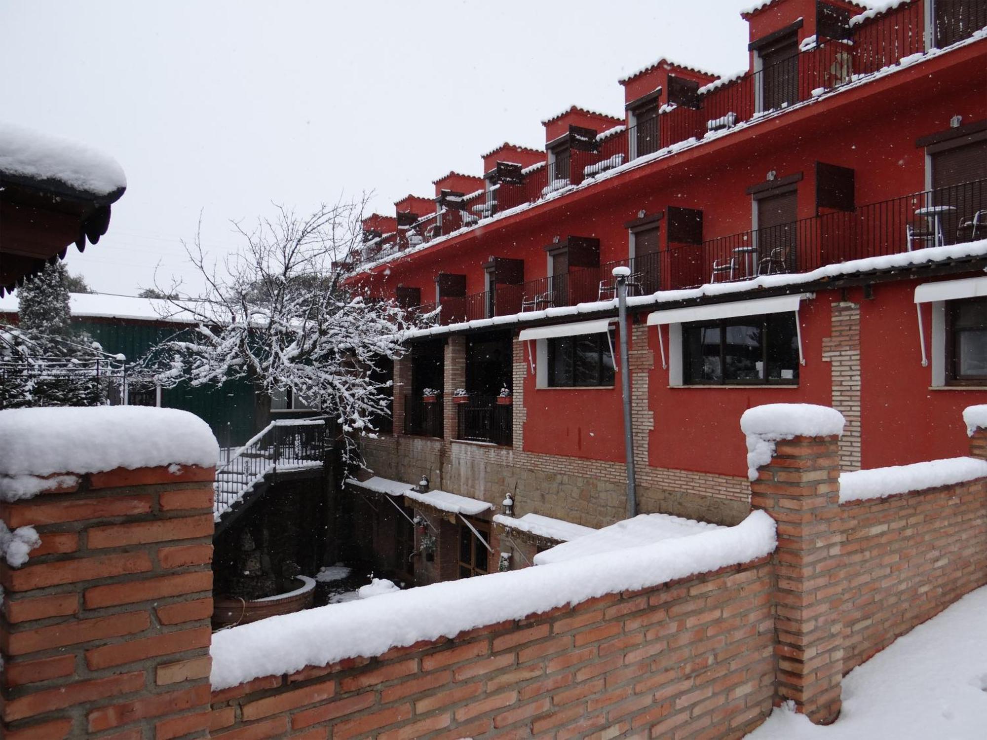 Hotel La Rueda 3000 Мора де Рубиелос Екстериор снимка