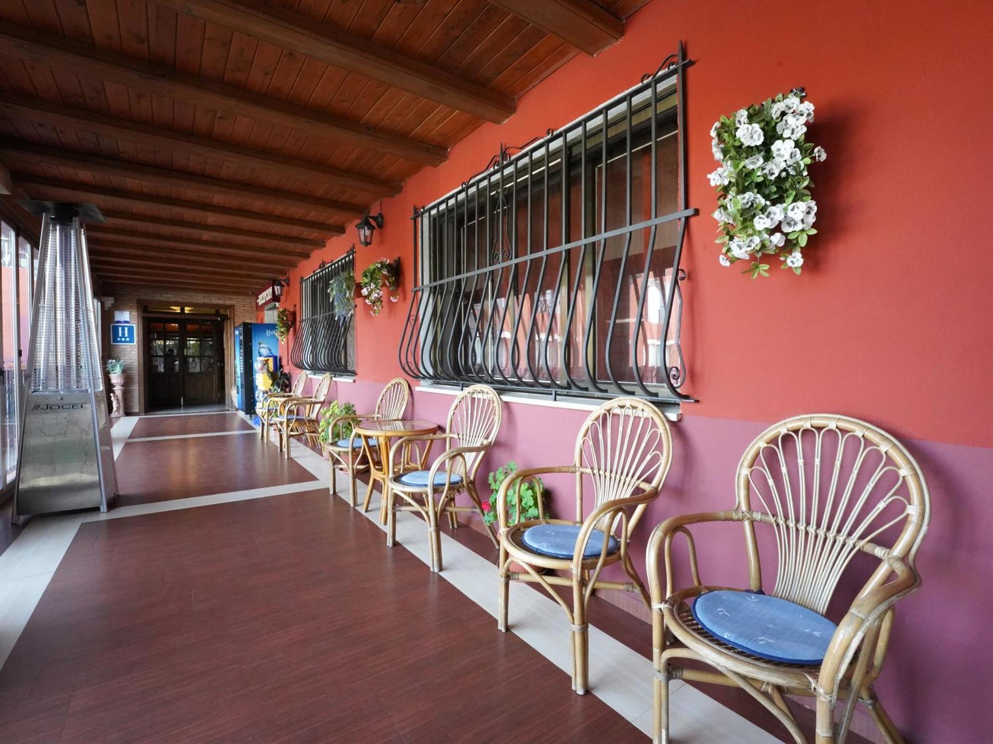Hotel La Rueda 3000 Мора де Рубиелос Екстериор снимка
